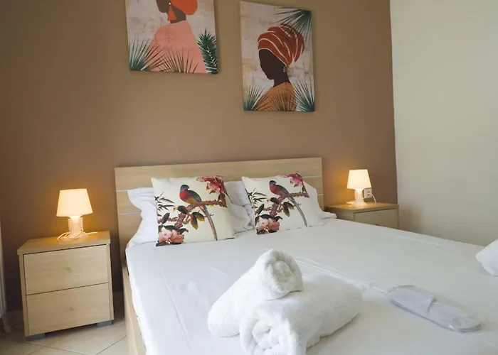 Seagull Apartments